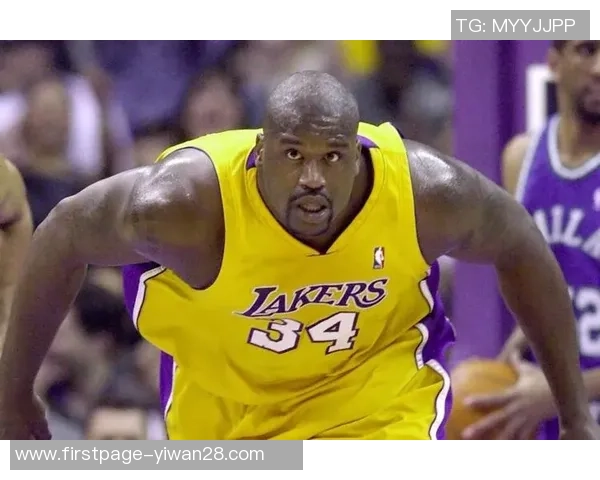 奥尼尔领衔对决篮网传奇之战，重温经典篮球时刻与激情对抗